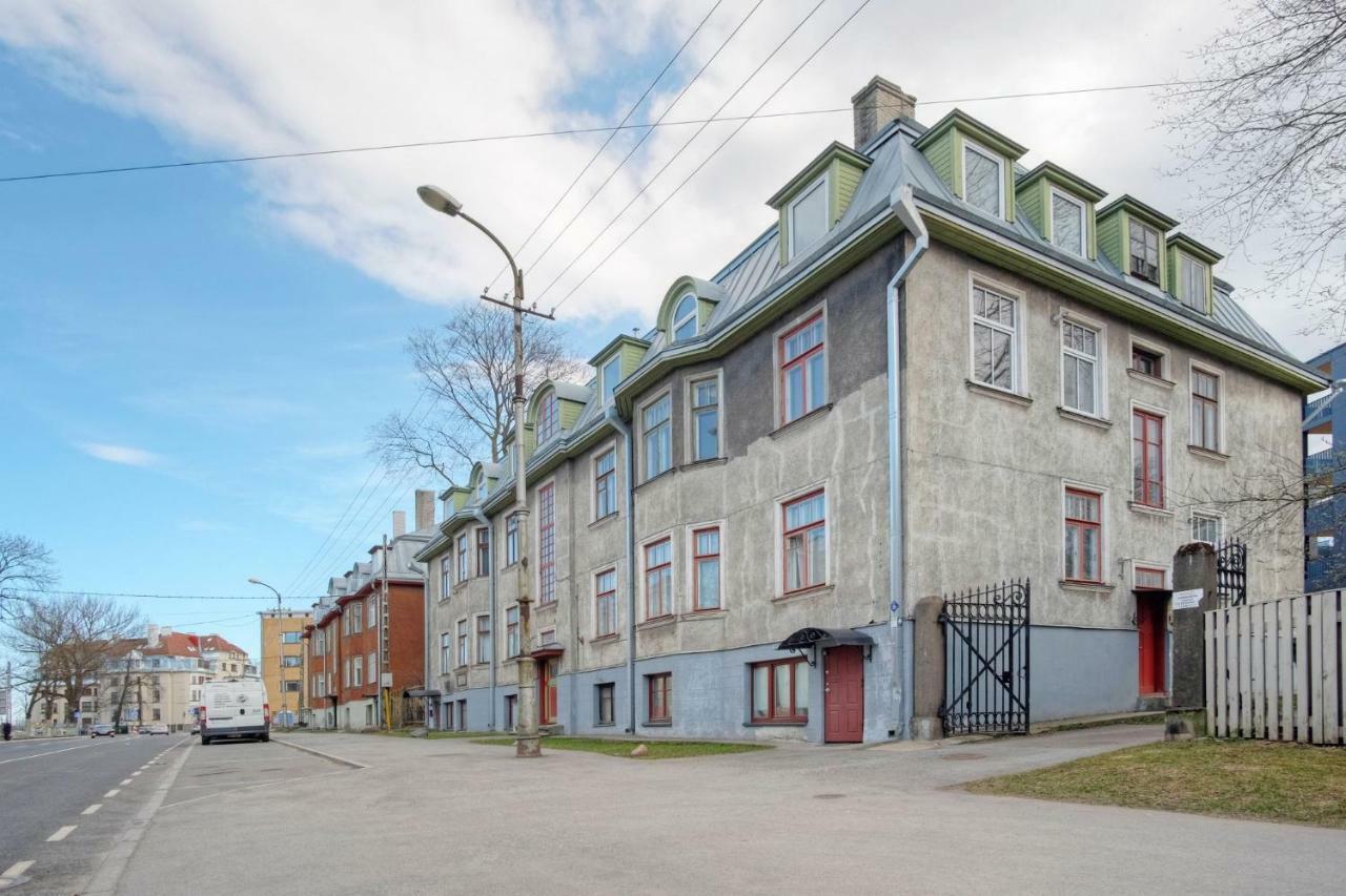 Studio On Tehnika 19 Talin Exterior foto