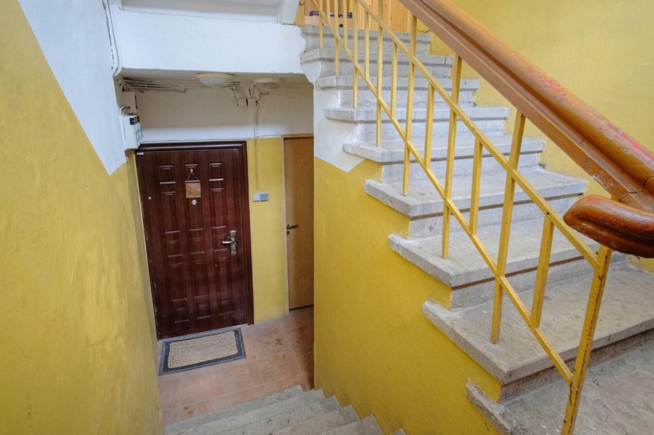Studio On Tehnika 19 Talin Exterior foto